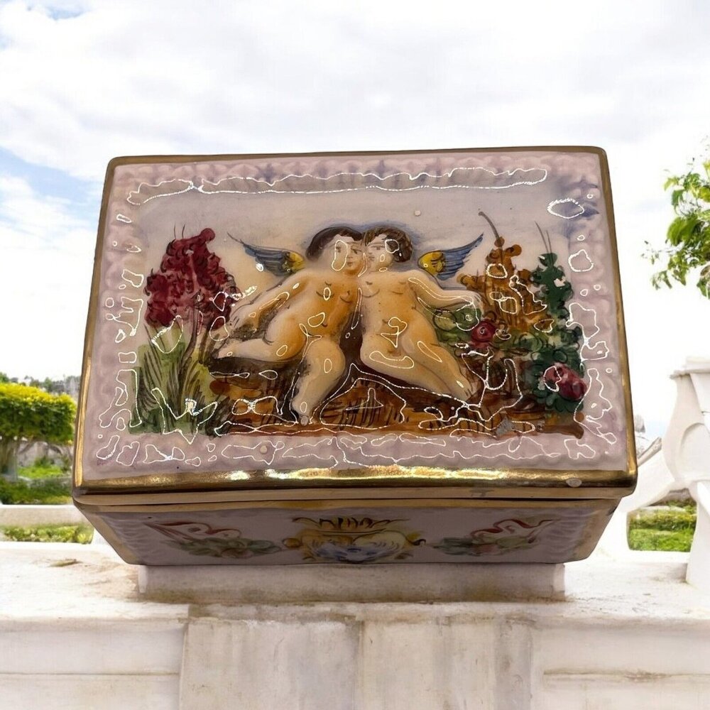 Antique Capodimonte Italian Porcelain Trinket‎ Box Hand Painted Cherubs Angel